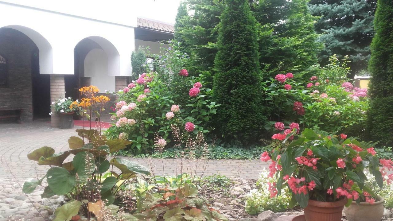 Dworek Staropolski Poznan Exterior photo